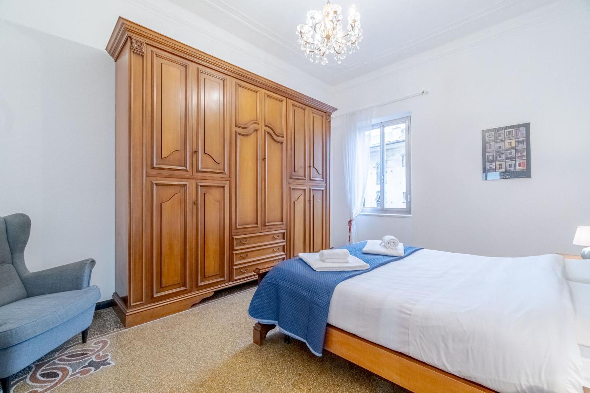 San Fruttuoso Vintage & Roomy Flat *