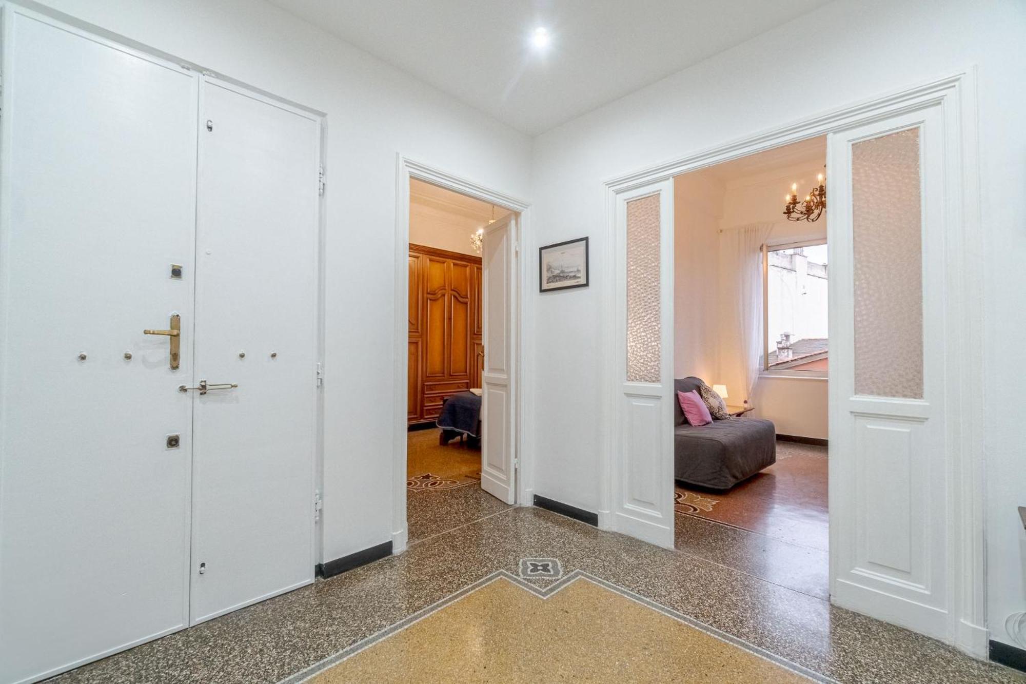 San Fruttuoso Vintage & Roomy Flat * Genova
