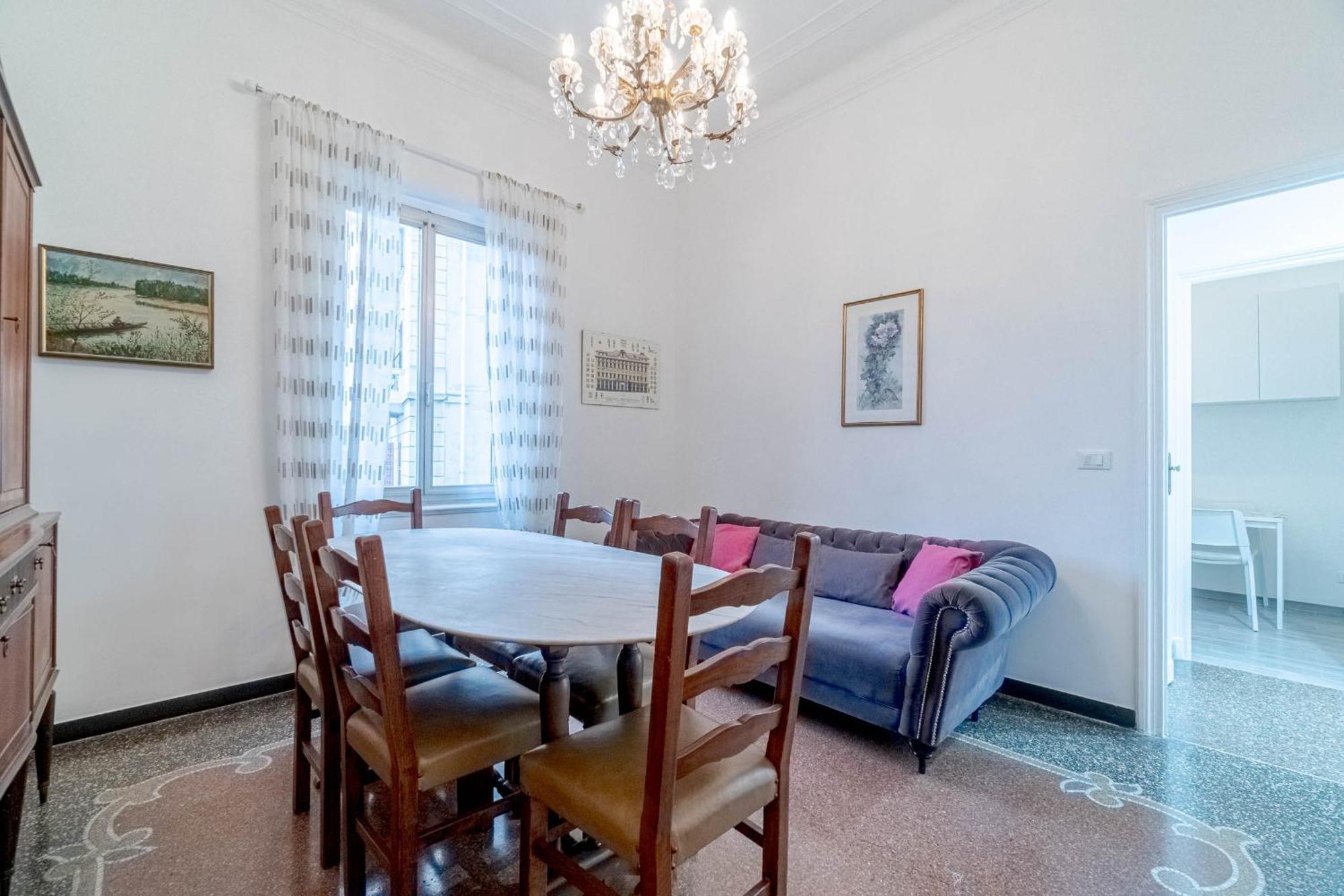 San Fruttuoso Vintage & Roomy Flat * Genova
