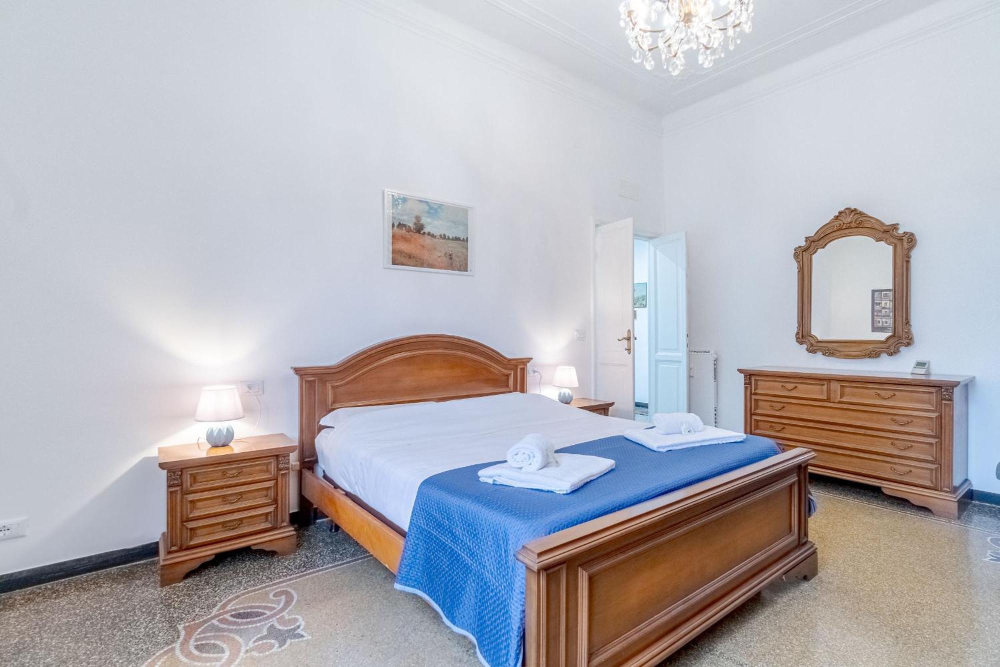 San Fruttuoso Vintage & Roomy Flat Appartamento *